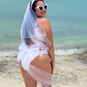 437 Bridal Suit Size L